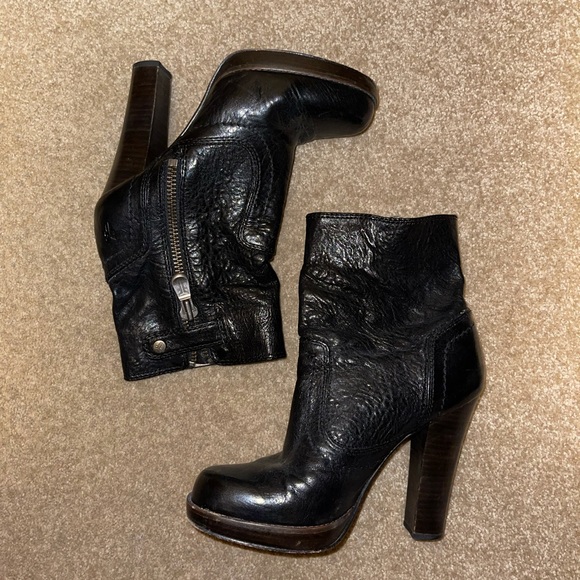 Frye Boots Donna Snap style booties in Black sz 8 - Picture 2 of 5